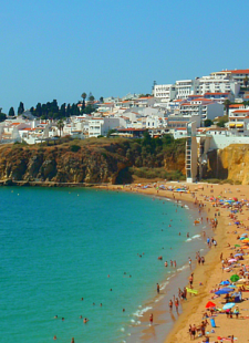 Best beach destinations for shopping – our 5 favourites