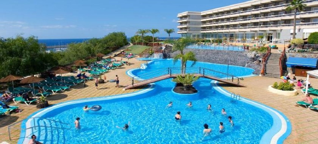 pool area of Aguamarine Golf Hotel