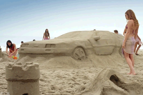 7 people you see at the beach