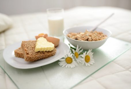 3 breakfast in bed ideas for an at-home Valentine’s Day