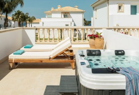 The Top 3 Best Hotel Rooms with Private Hot Tubs