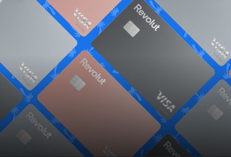 Holidays are a hoot with Revolut